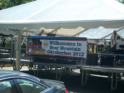 Bear Mountain Oktoberfest: Wilkomen