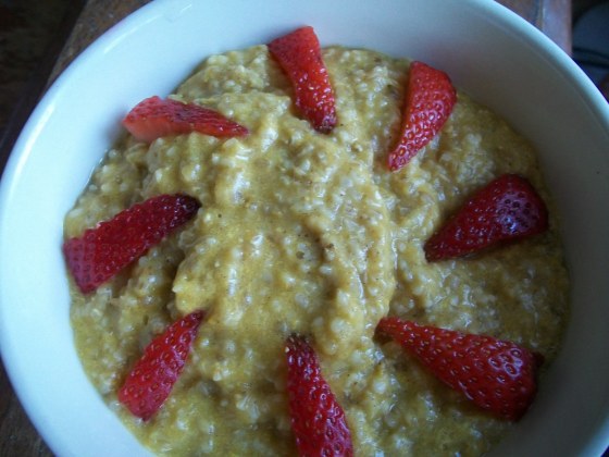Steel Cut Oatmeal with Mango and Strawberry